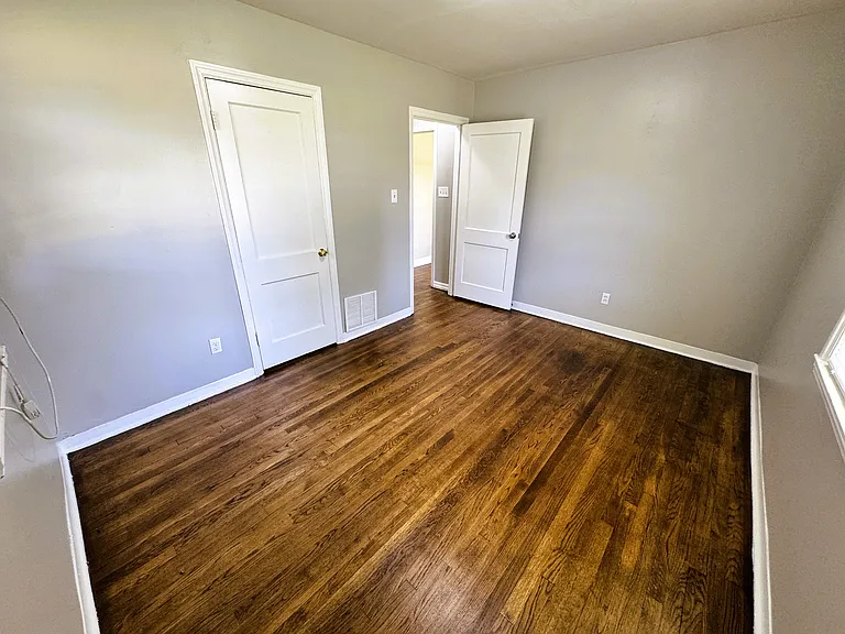 4100 Vaughn Rd #1 — Photo 9