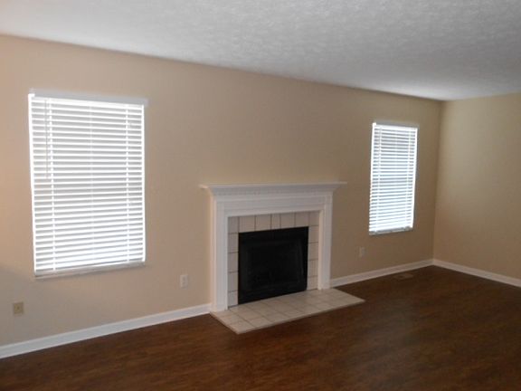2nd image of 7866 Fairfax Loop Dr