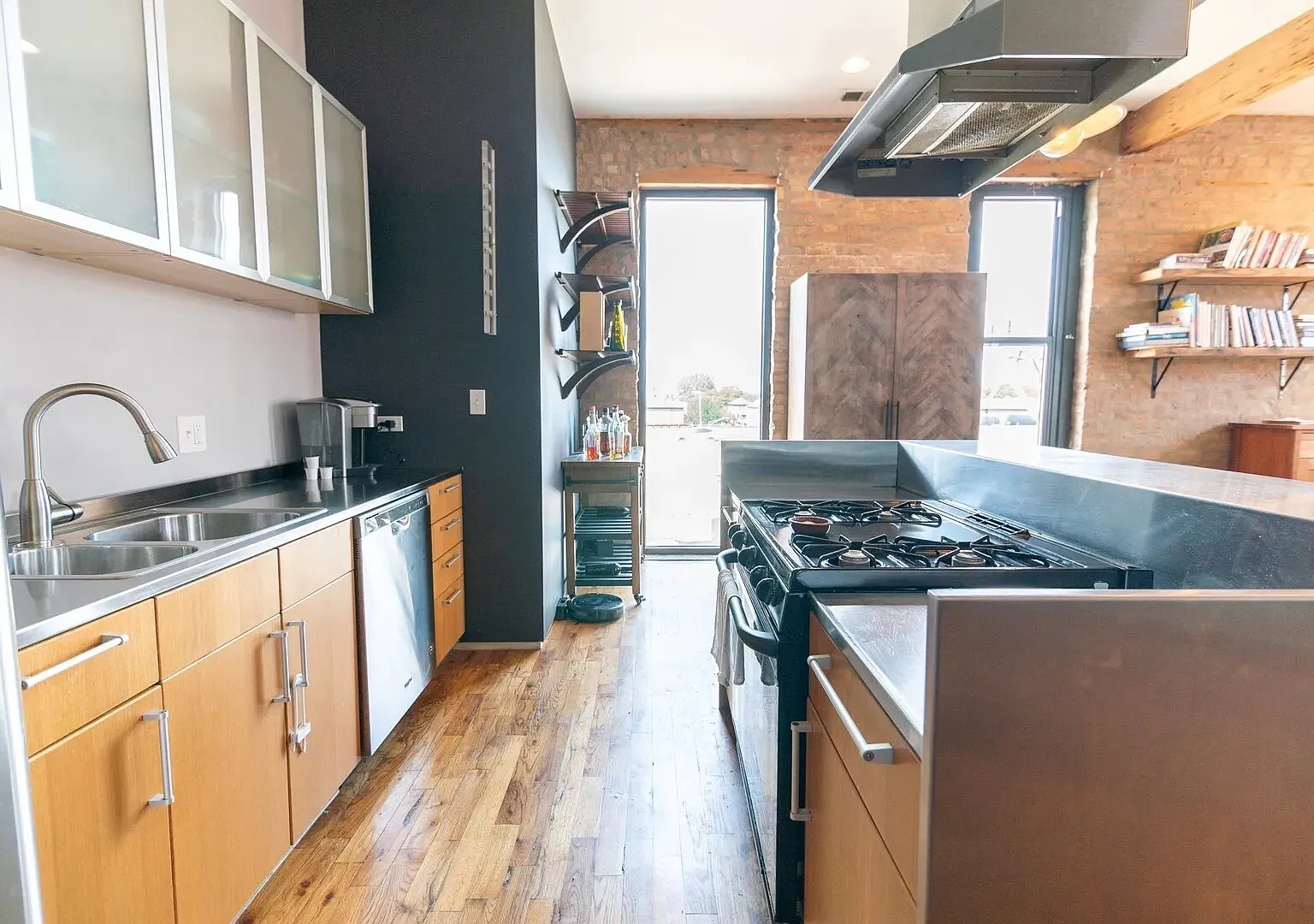 3000 South Archer Avenue — Photo 1