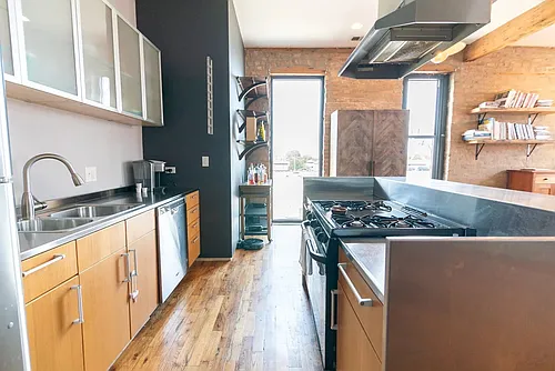 3000 S Archer Ave Photo 1