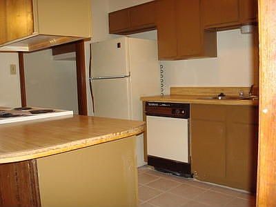 3rd image of 913 NE Rogers Ln APT 2