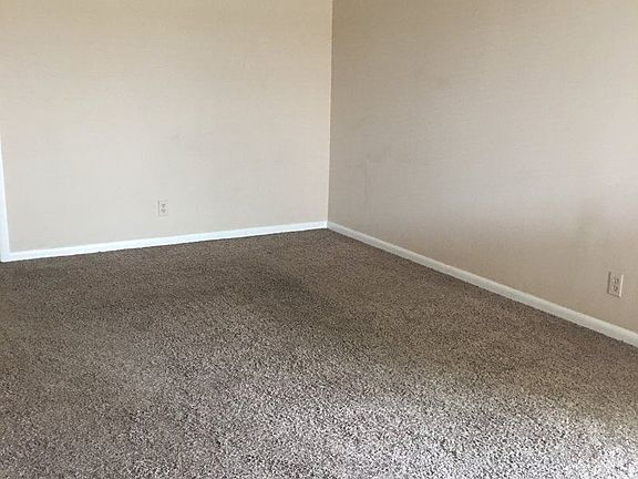 4th image of 1125-1127 S Quincy Ave #1125-2