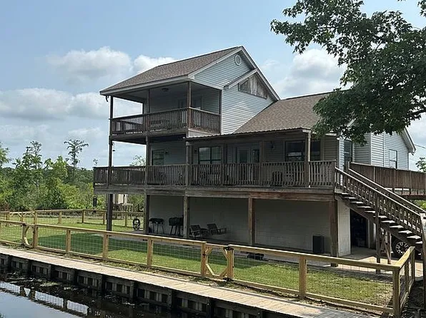 2324 3rd St, Orange, TX 77632