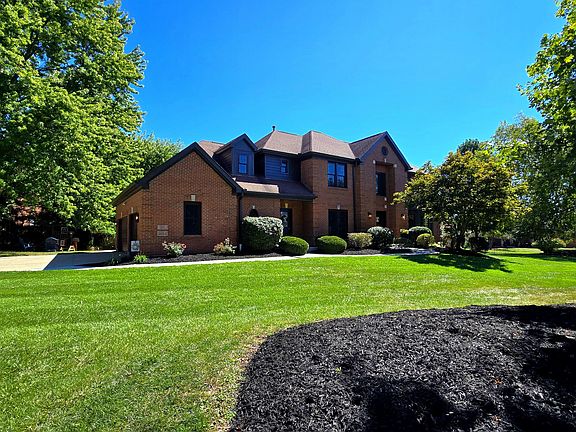 2nd image of 11231 Fitzsimmons Ln