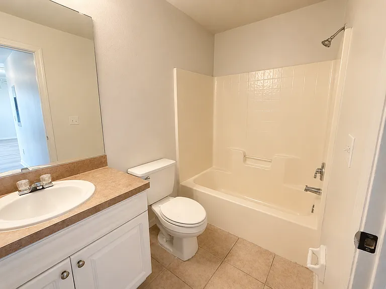4401 22nd St SW — Photo 8