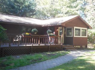 188 Cedar Ln, Canadensis, PA 18325