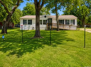 22950 Fawn Trail Dr, Elmendorf, TX 78112