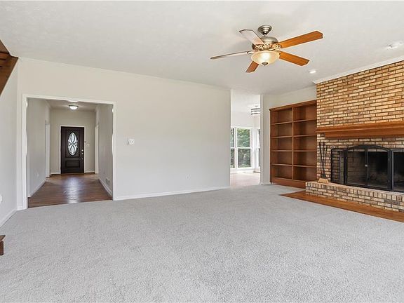 5th image of 3409 Uncle Genes Way SE