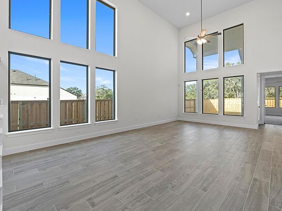 5th image of 505 Buckaroo Dr
