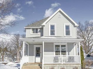 354 W School St, Columbus, WI 53925