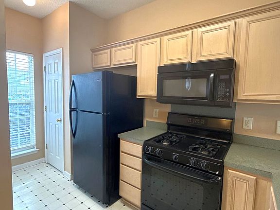 3rd image of 1515 Sylvia Ct