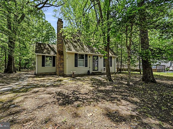 2nd image of 33178 Woodland Ct N