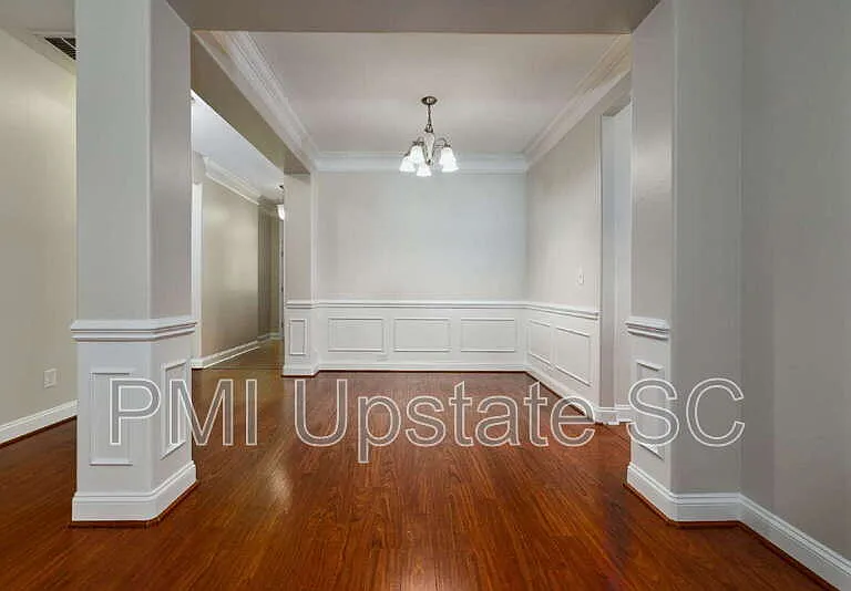 243 Scottish Ave — Photo 8