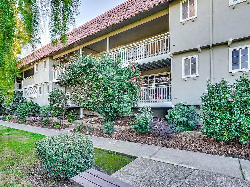 1st image of 2739 Mauricia Ave #B