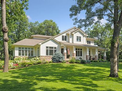 2 Red Forest Ln, North Oaks, MN, 55127