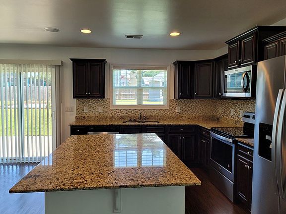 5th image of 1731 Trevino Dr
