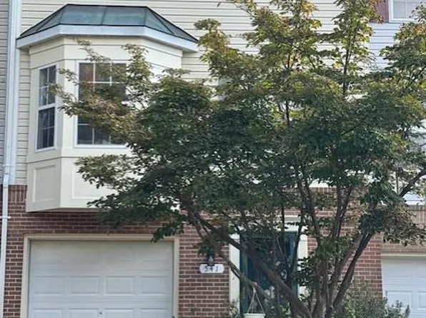 541 Highland Towne Ln, Warrenton, VA 20186