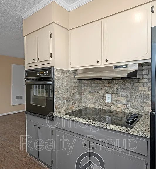 1265 Adell St — Photo 20