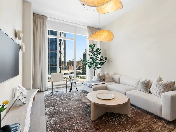 30 Riverside Boulevard image 1 of 19