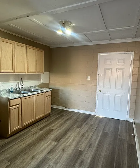 805 North Ave #103 — Photo 1
