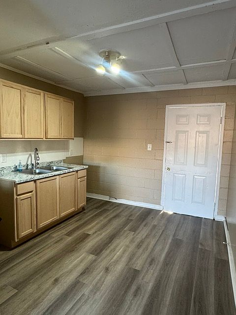 1st image of 805 North Ave APT 103