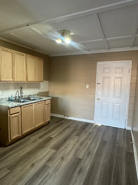 805 North Ave #103