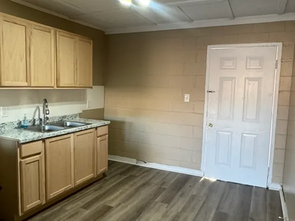 805 North Ave APT 103, Griffin, GA 30223