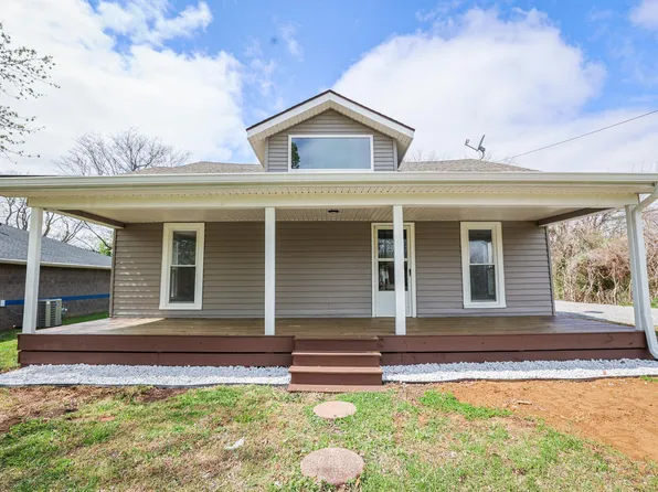 221 S Friendship Rd, Paducah, KY 42003