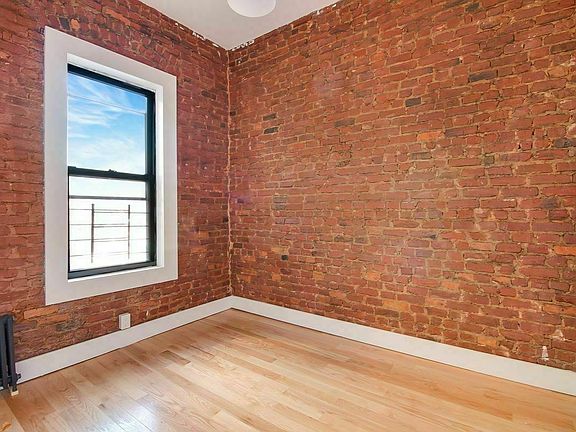 5th image of 716 Jefferson Ave Room 5