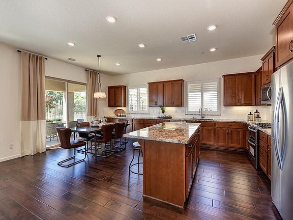 5th image of 3899 Fenway Cir