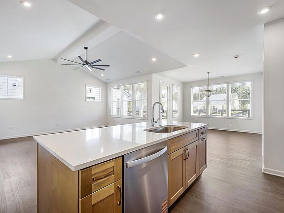 5th image of 2589 Butlers Green Cir
