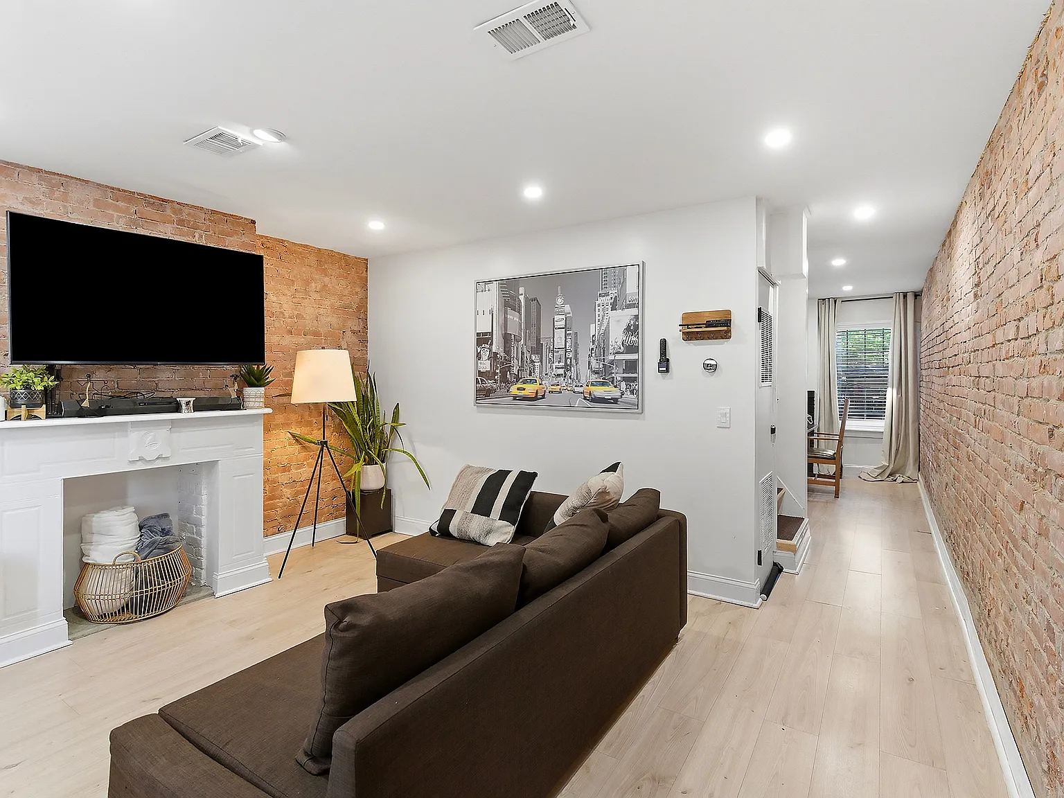 2 bed, 1.5 bath, $2,850 — Photo 4