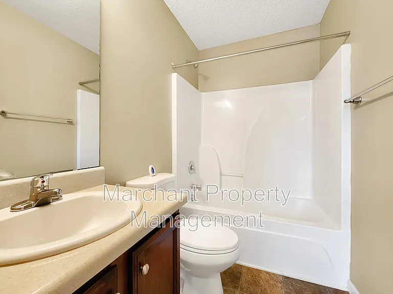 657 Chartwell Dr — Photo 22