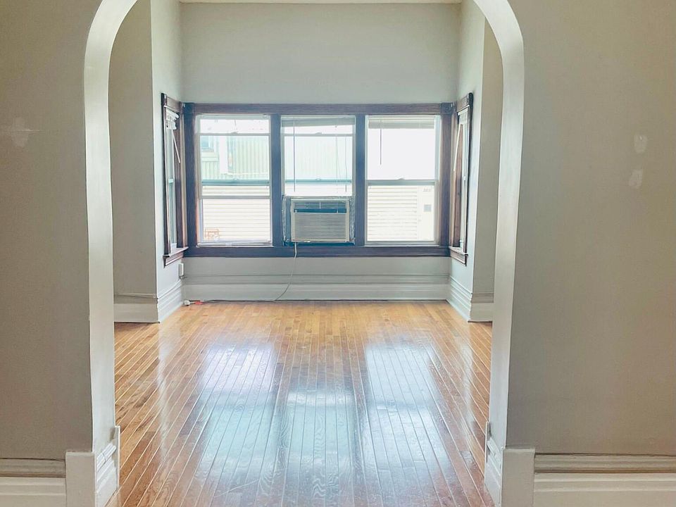 1st image of 3532 N Elston Ave #1
