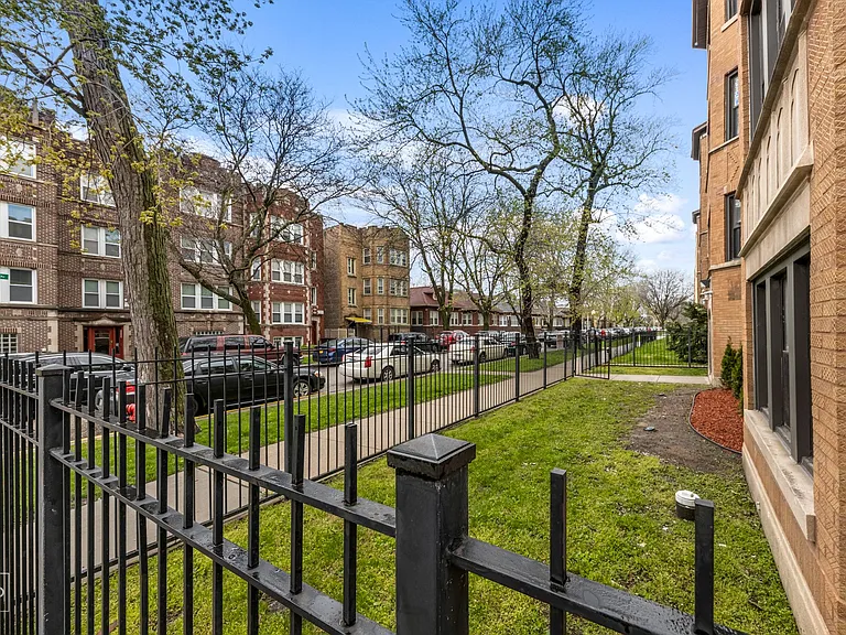 7657 S East End Ave — Photo 14