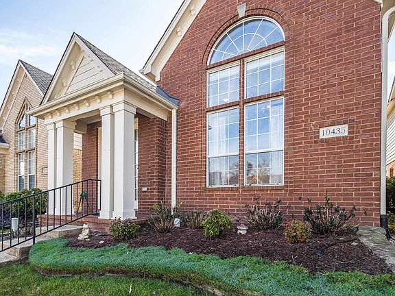 3rd image of 10435 Kensington Cir