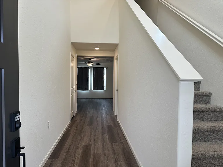 332 Halisan Ct — Photo 2