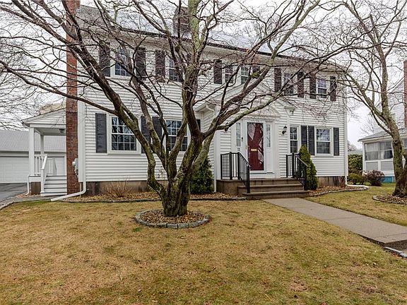 3rd image of 72 Allerton Ave