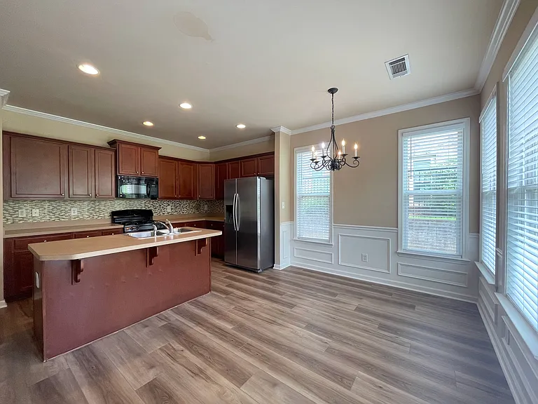 989 Parkside Wood Ct — Photo 12