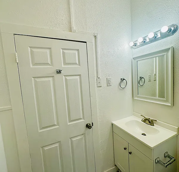 503 Cannon St — Photo 11