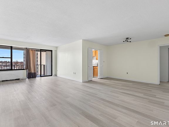 4th image of 44 Strawberry Hill Avenue APT 11N