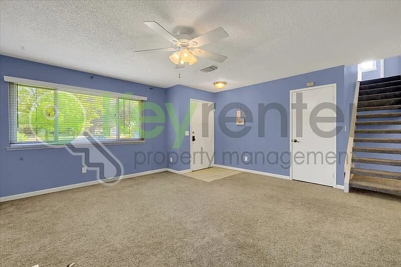 4 bed, 3.0 bath, 1561 sqft, $2,800 — Photo 3