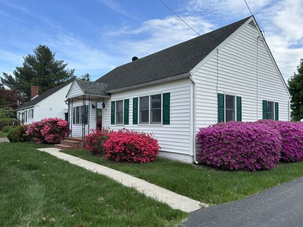 230 E Main St