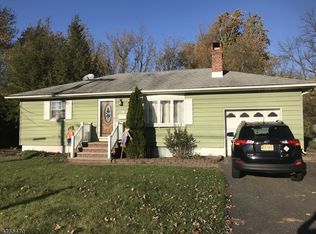 15 Glenbrook Rd, Ogdensburg, NJ 07439