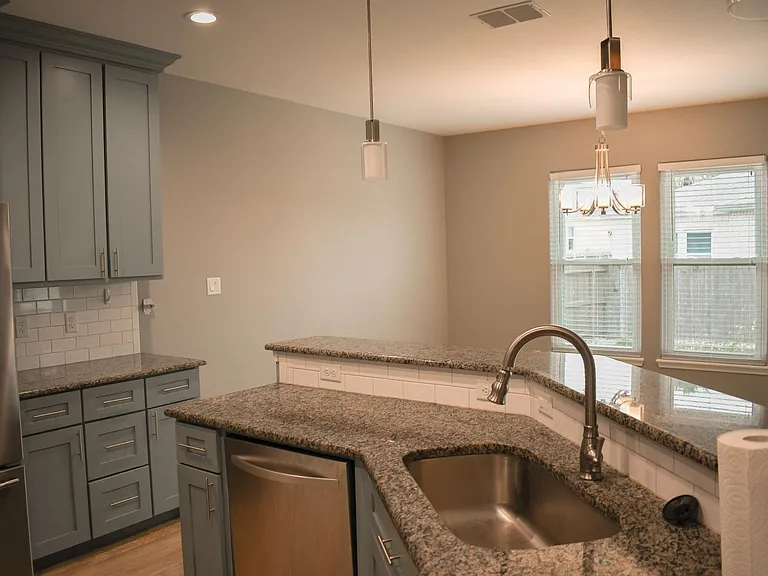 15845 Grenadine Dr — Photo 28