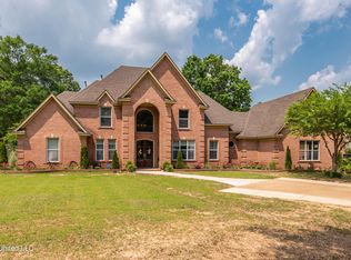 14404 Harrison Dr, Byhalia, MS 38611