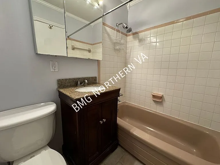 5406 Gainsborough Dr — Photo 23