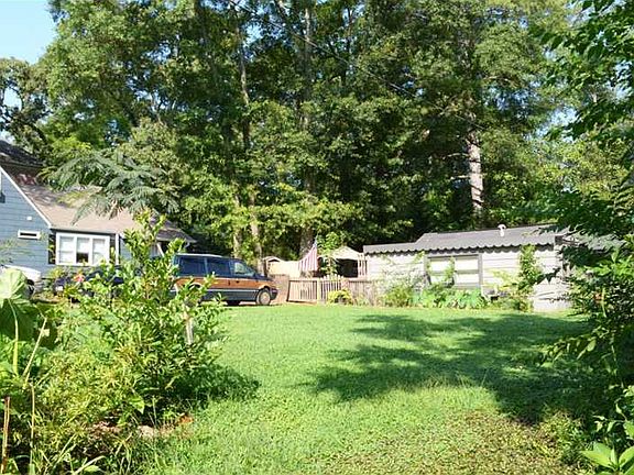 2nd image of 2762 Tallulah Dr NE