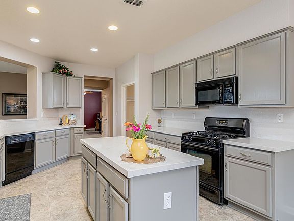 5th image of 500 Oriole Ct