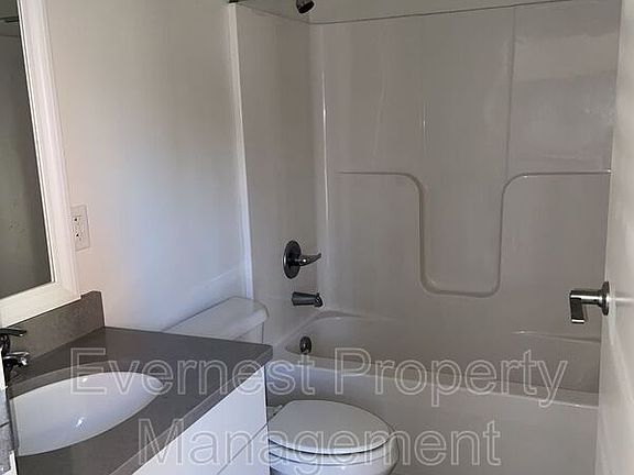 5th image of 106 S Foushee St #303